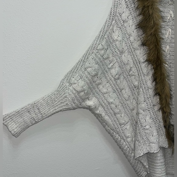 Military Hippie Felicity Faux Fur Batwing Cardigan - Picture 4 of 8